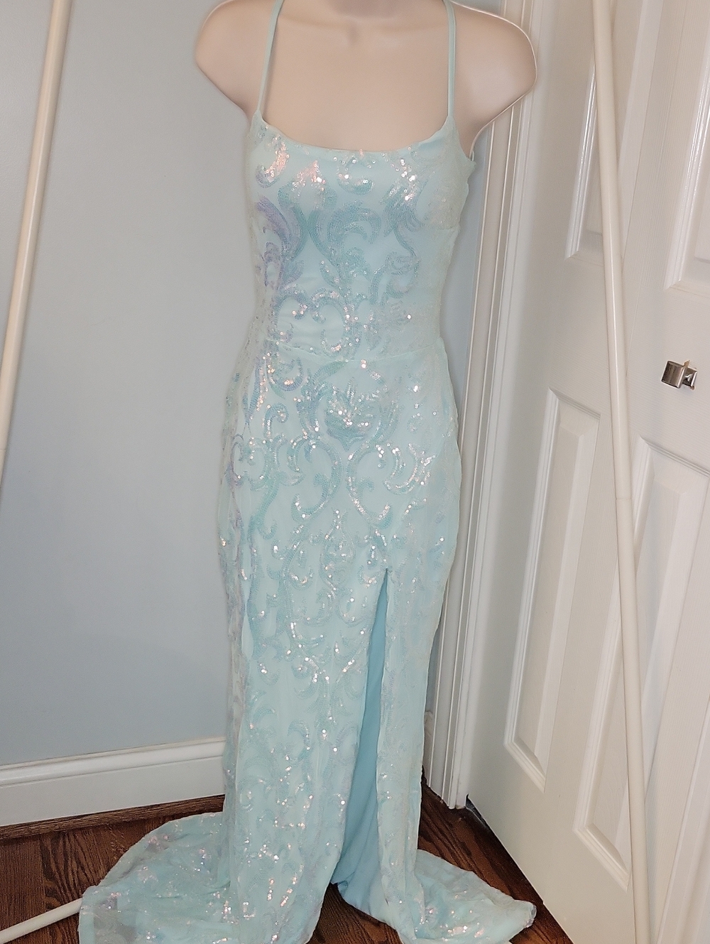 Elegant Aqua Mermaid Sequin Spaghetti-Strap Evening Or Prom Dress Size Small